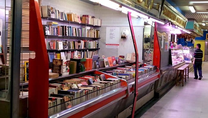 Fotografía de La Casquería, donde se vende libros al peso