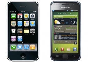 Fotografías de un Samsung Galaxy S y un iPhone de Apple