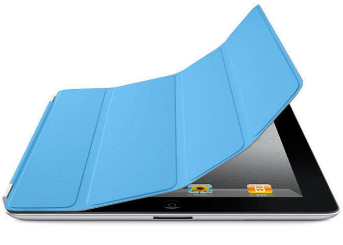 Foto de un tablet iPad con su funda Smart Cover