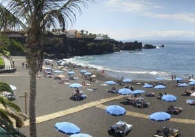 Playa de arena negra en Tenerife