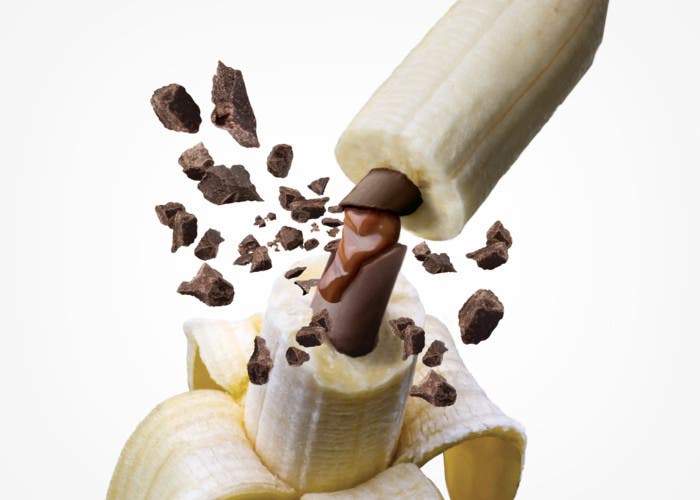 Un plátano relleno de chocolate