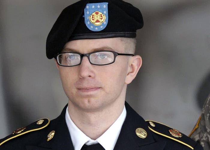 Bradley Manning con uniforme de soldado